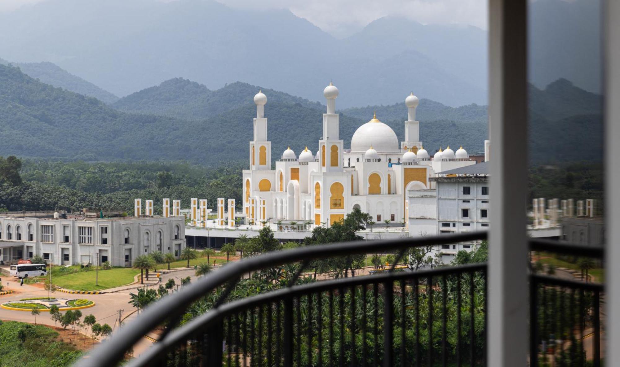 Fezinn Hotel - Best Wayanad Hotel In 2024 Kozhikode Dış mekan fotoğraf